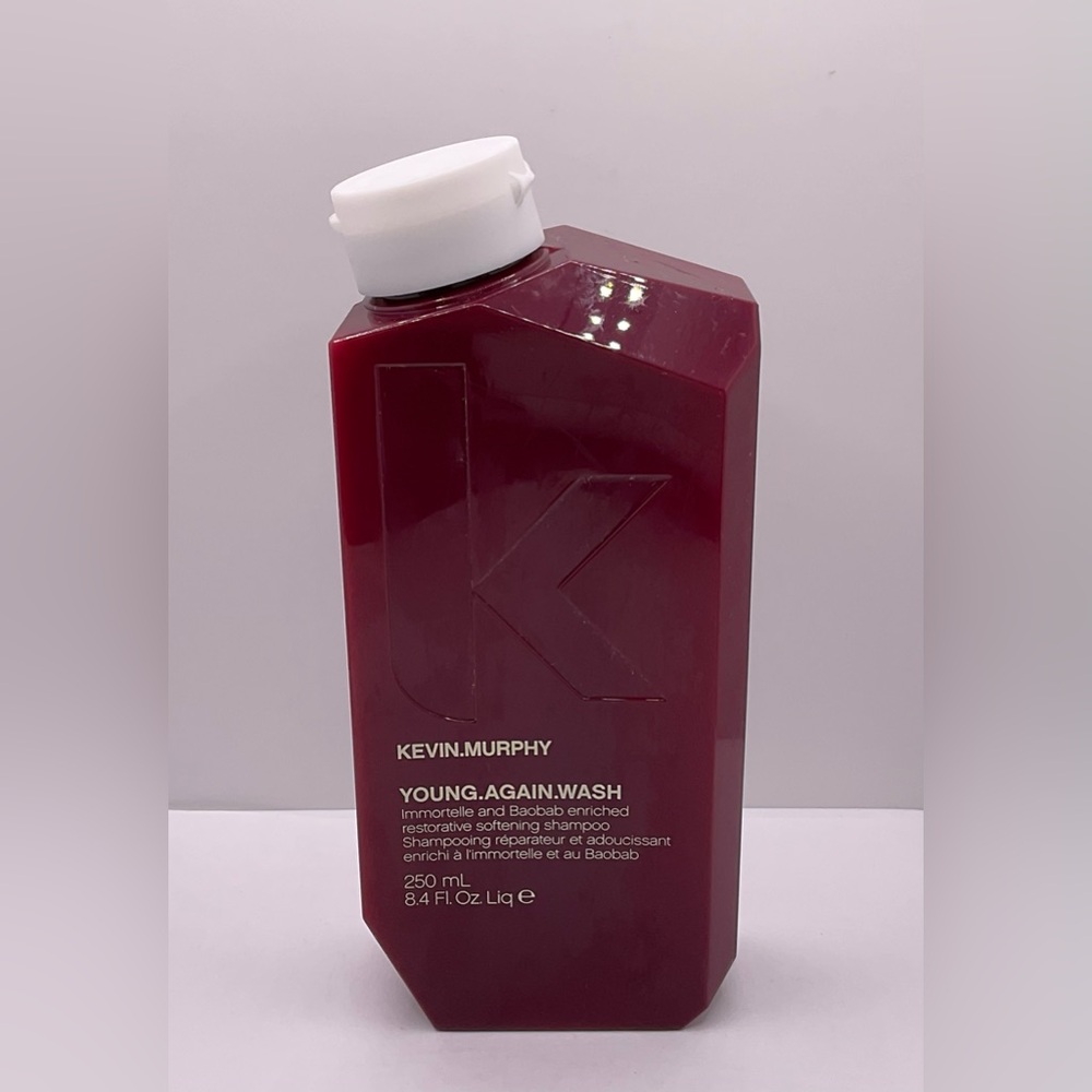 Kevin Murphy Young Again Wash

8.4 fl oz / 250 ml